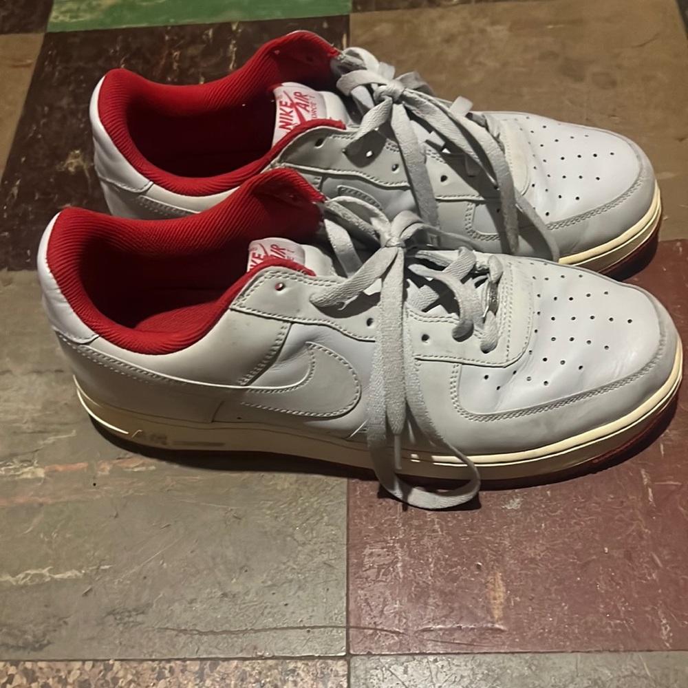 Gray Air Force 1’s sz11